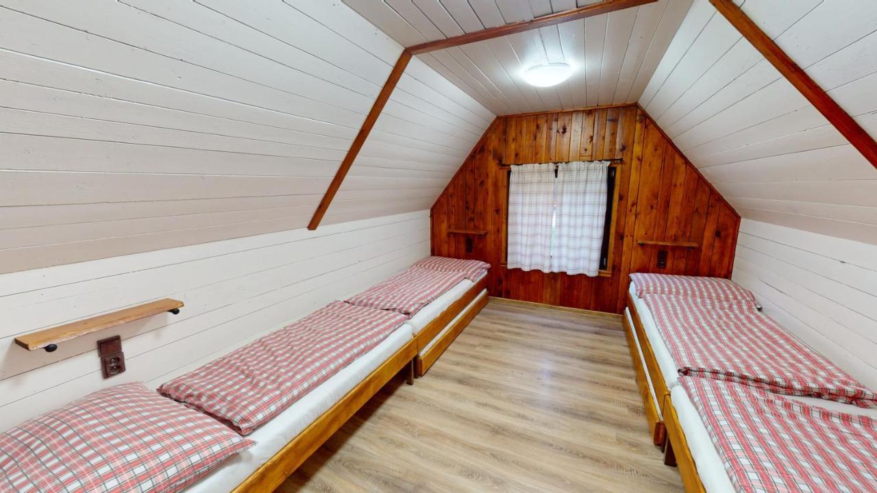 Ride Pub Drienica Apartment Екстериор снимка
