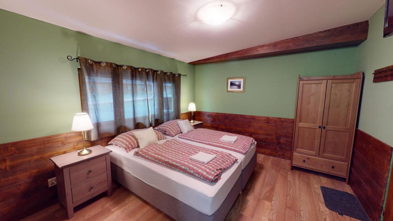 Ride Pub Drienica Apartment Екстериор снимка