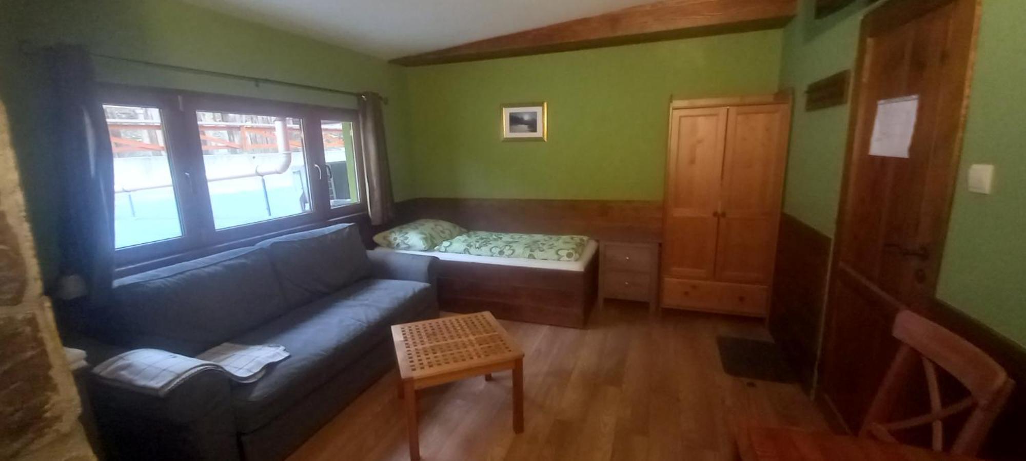 Ride Pub Drienica Apartment Стая снимка